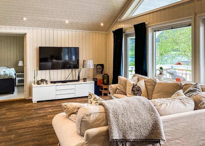 3 Bedroom Amazing In Elnesvagen Σπίτι διακοπών *