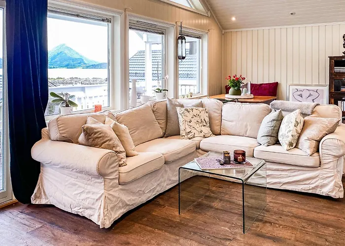 3 Bedroom Amazing In Elnesvagen Sylte (Hustadvika)