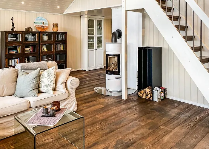 3 Bedroom Amazing In Elnesvagen Ferienhaus *